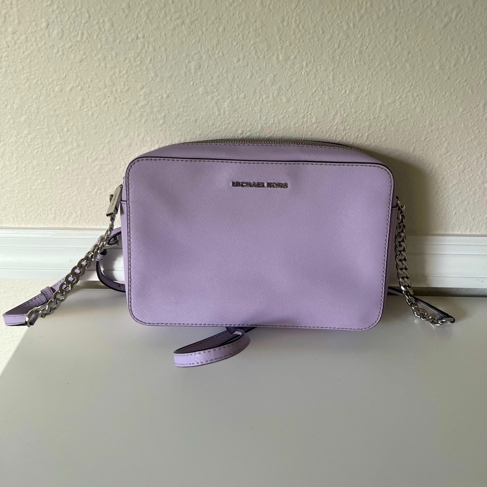 Beautiful lavender crossbody bag from Michael Kors